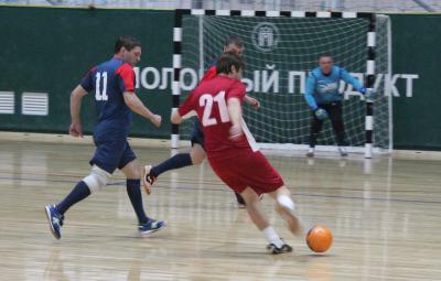 Команда «Водоканала» победила в первом турнире по мини-футболу, посвящённом Дню энергетика